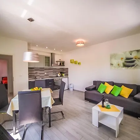 Carmen Volosko Apartment *